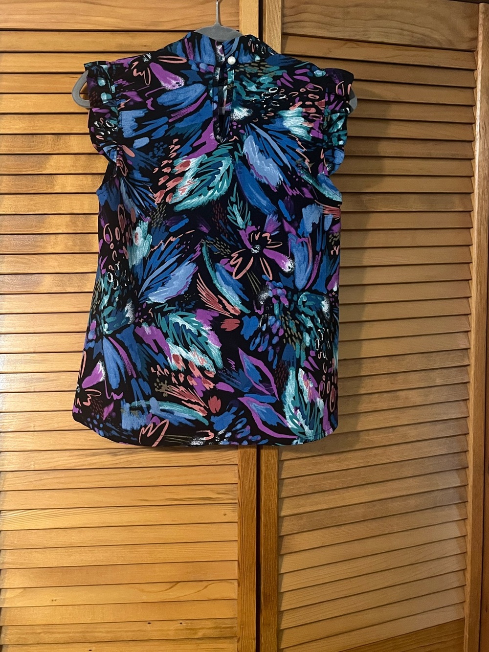 2 Hearts Floral Print Women's Blouse - Picture 3 of 4